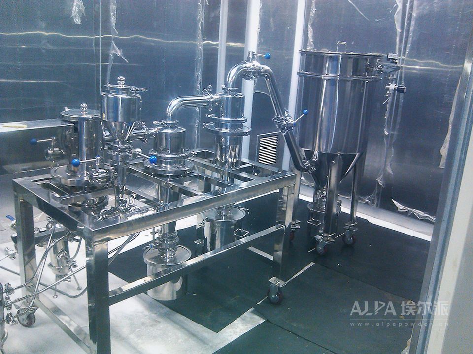 實(shí)驗(yàn)室三合一<a href=http://www.jkbxjx.cn/chanpin/27.html target=_blank class=infotextkey>氣流粉碎機(jī)</a>